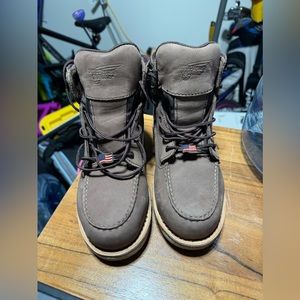 Women’s red wing steel toe boots